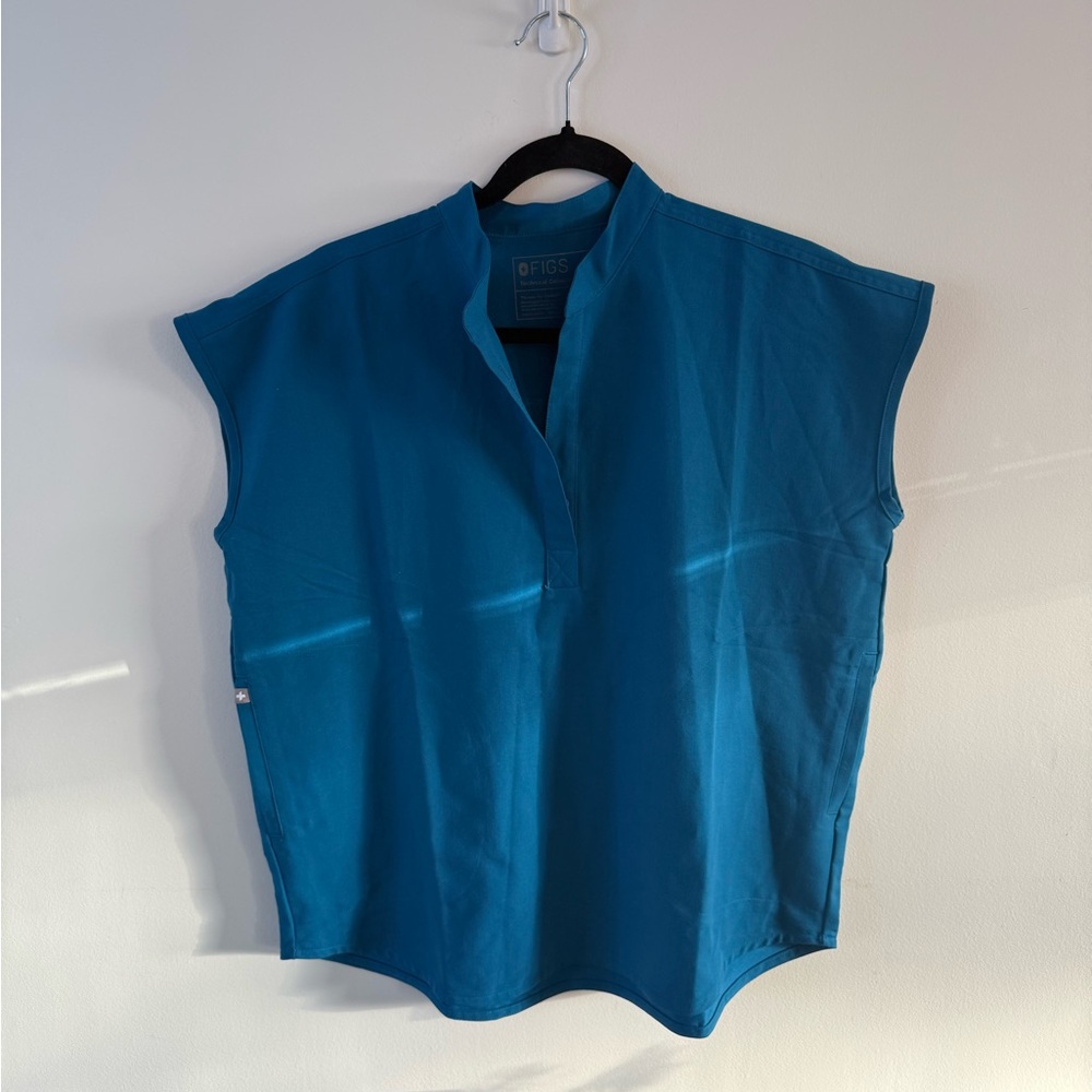 Figs Alpine Blue Mandarin Collar Scrub Top